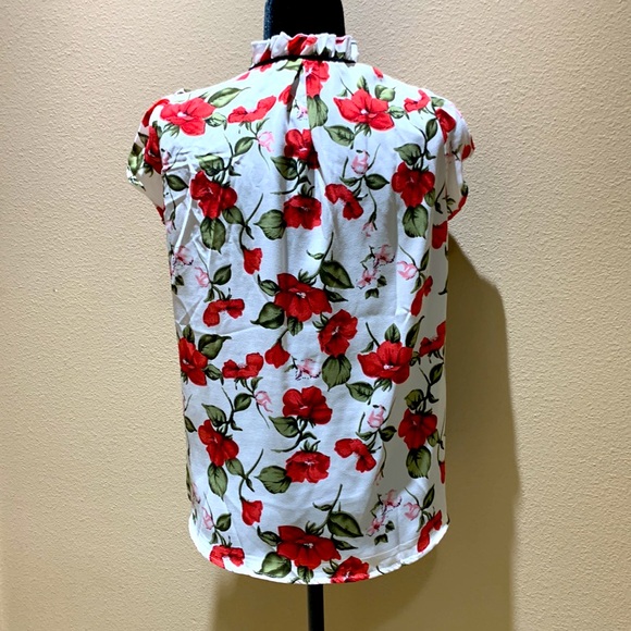 🌹 🌹 🌹 Red flowers blouse 🌹 🌹 🌹 - Picture 3 of 5